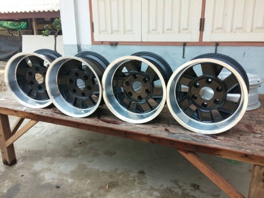 ขายแม๊ก 6 รูขอบ 15" ขายแม๊ก 6 รูขอบ 15"