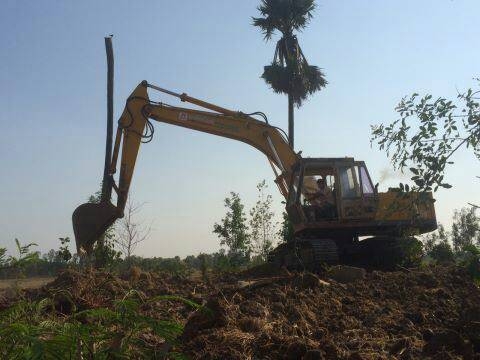 ขายKOMATSU PC200-2 ติดหัวเจาะยี้ห้อ GB สภาพสวยพร้อมใช้ ติดต่อ คุณ อ๊อฟ พิจิตร 086-737-9991 ขายKOMATSU PC200-2 ติดหัวเจาะยี้ห้อ GB สภาพสวยพร้อมใช้ ติดต่อ คุณ อ๊อฟ พิจิตร 086-737-9991