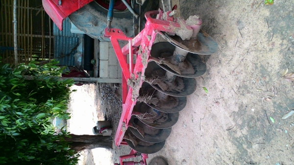 ขายรถไถ แมสซี่185เพลาเหลี่ยมพร้อมผาน7