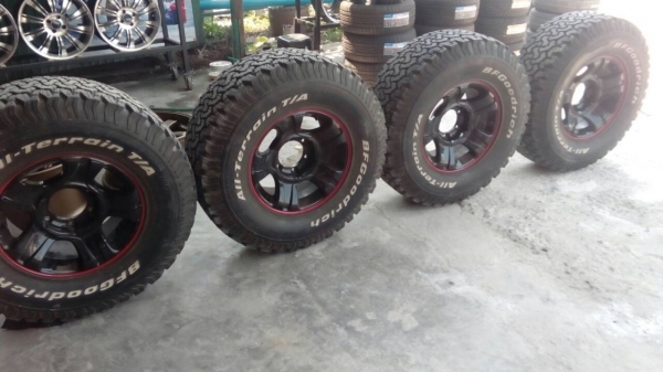 ขายล้อพร้อมยาง bf all ขอบ15 สวยๆครับ