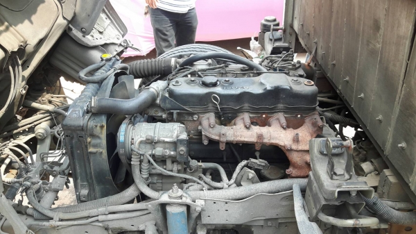 ขายด่วนรถ4ล้อกลางพร้อมใช้งาน