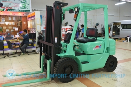 ขายรถโฟล์คลิฟท์มือสอง MITSUBISHI รุ่น FD20-31056 ราคา 235,000 บาท นำเข้าจากประเทศญี่ปุ่น 100\% ไม่เคยใช้งานในประเทศไทย