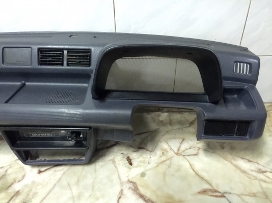 ขายคอนโซลหน้าของรถยนต์ Daihatsu รุ่น Mira L80 เดิมติดรถ ขายคอนโซลหน้าของรถยนต์ Daihatsu รุ่น Mira L80 เดิมติดรถ