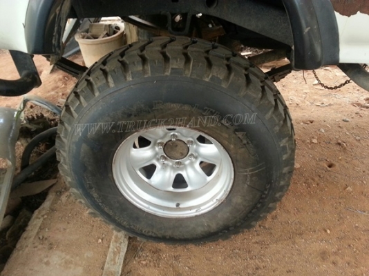 รถโฟวิล 4 ประตู ยี่ห้อ TOYOTA