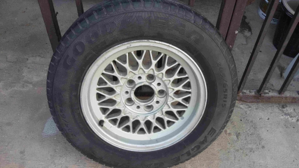 ล้ออะไหล่ BMW 318i สภาพสวยๆ 1200 บาท