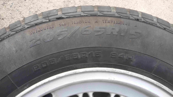 ล้ออะไหล่ BMW 318i สภาพสวยๆ 1200 บาท