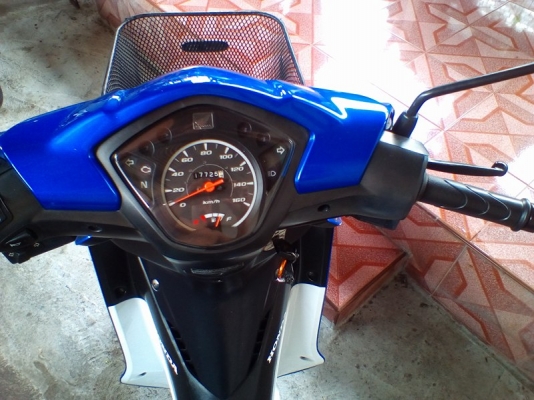 เวฟ 110i ปี55 สีน้ำเงิน-ขาว เดิมๆ ตามรูปครับ เวฟ 110i ปี55 สีน้ำเงิน-ขาว เดิมๆ ตามรูปครับ