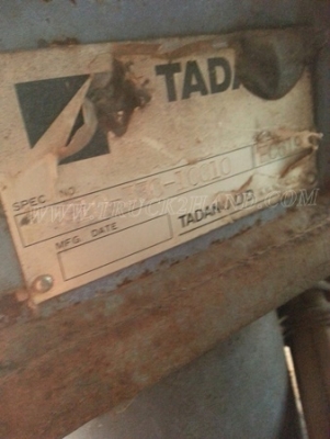 เครน 1 ตัน ยี่ห้อ TADANO เครนชุดนี้มีตัวปั๊มและเกียร์แปะให้ด้วย ขนาดเครน 1.5 ตัน