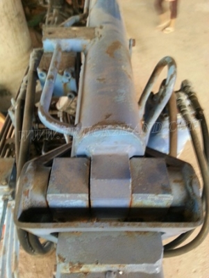 เครน 1 ตัน ยี่ห้อ TADANO เครนชุดนี้มีตัวปั๊มและเกียร์แปะให้ด้วย ขนาดเครน 1.5 ตัน