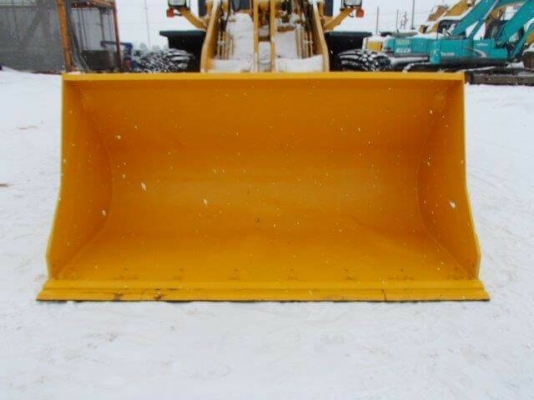 KOMATSU WA300-1 S/N.30,000 ญี่ปุ่นแท้ รถดันหิมะ ไม่ช้ำเลย ใช้น้อย ยางสวย 90\% โทร.090-986-2521 อ๊อบ KOMATSU WA300-1 S/N.30,000 ญี่ปุ่นแท้ รถดันหิมะ ไม่ช้ำเลย ใช้น้อย ยางสวย 90\% โทร.090-986-2521 อ๊อบ