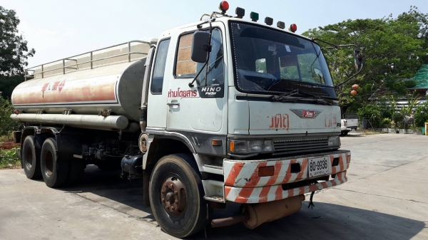 ขาย10ล้อบรรทุกน้ำมัน ระบบโหลดบน 15000ลิตร 2เพลา HINO FM3Mสภาพสวย หัวเดิมบาง เครื่องดี แชชซีสวย สโลว์เดิม มีระบบลำโพงลากลูก ประกันภัยชั้น1มีระบบGPS เอกสารพร้อมโอน จัดไฟร์แนนท์ได้500000ด/บ8/ปี จัดง่าย อนุมัติเร็ว ดูรถได้ที่ อ.ประทาย จ.นครราชสีมา TEL-0857698 ขาย10ล้อบรรทุกน้ำมัน ระบบโหลดบน 15000ลิตร 2เพลา HINO FM3Mสภาพสวย หัวเดิมบาง เครื่องดี แชชซีสวย สโลว์เดิม มีระบบลำโพงลากลูก ประกันภัยชั้น1มีระบบGPS เอกสารพร้อมโอน จัดไฟร์แนนท์ได้500000ด/บ8/ปี จัดง่าย อนุมัติเร็ว ดูรถได้ที่ อ.ประทาย จ.นครราชสีมา TEL-0857698
