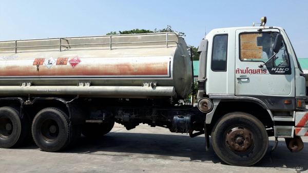 ขาย10ล้อบรรทุกน้ำมัน ระบบโหลดบน 15000ลิตร 2เพลา HINO FM3Mสภาพสวย หัวเดิมบาง เครื่องดี แชชซีสวย สโลว์เดิม มีระบบลำโพงลากลูก ประกันภัยชั้น1มีระบบGPS เอกสารพร้อมโอน จัดไฟร์แนนท์ได้500000ด/บ8/ปี จัดง่าย อนุมัติเร็ว ดูรถได้ที่ อ.ประทาย จ.นครราชสีมา TEL-0857698 ขาย10ล้อบรรทุกน้ำมัน ระบบโหลดบน 15000ลิตร 2เพลา HINO FM3Mสภาพสวย หัวเดิมบาง เครื่องดี แชชซีสวย สโลว์เดิม มีระบบลำโพงลากลูก ประกันภัยชั้น1มีระบบGPS เอกสารพร้อมโอน จัดไฟร์แนนท์ได้500000ด/บ8/ปี จัดง่าย อนุมัติเร็ว ดูรถได้ที่ อ.ประทาย จ.นครราชสีมา TEL-0857698