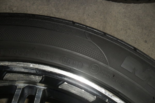 ล้อแม็ก17นิ้ว5รุ114 พร้อมยาง สวยๆ 4 ล้อ ราคา 6800 บาท