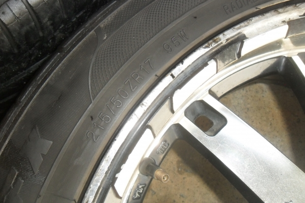 ล้อแม็ก17นิ้ว5รุ114 พร้อมยาง สวยๆ 4 ล้อ ราคา 6800 บาท