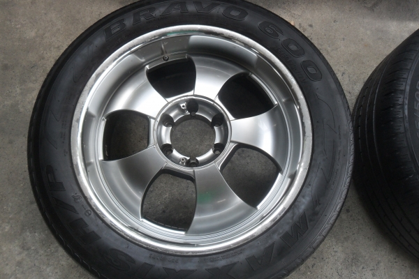 ล้อแม็ก20นิ้ว6รู พร้อมยาง สวยๆ 4 ล้อ ราคา 8900 บาท