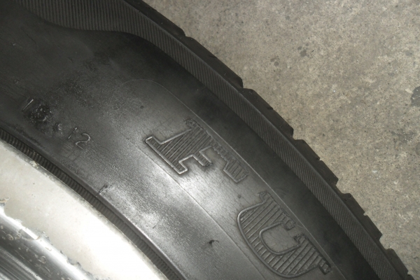 ล้อแม็ก20นิ้ว6รุ พร้อมยาง สวยๆ 4 ล้อ ราคา 8900 บาท ล้อแม็ก20นิ้ว6รุ พร้อมยาง สวยๆ 4 ล้อ ราคา 8900 บาท