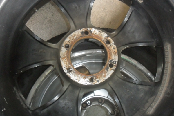 ล้อแม็ก20นิ้ว6รุ พร้อมยาง สวยๆ 4 ล้อ ราคา 8900 บาท ล้อแม็ก20นิ้ว6รุ พร้อมยาง สวยๆ 4 ล้อ ราคา 8900 บาท