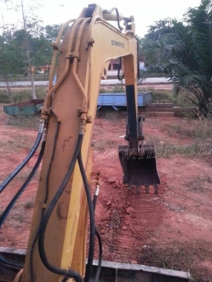รถแบคโฮ KOMATSU PC40 รุ่น 6