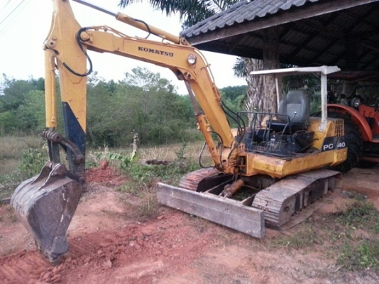 รถแบคโฮ KOMATSU PC40 รุ่น 6