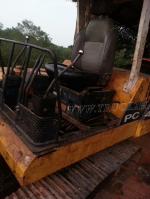 รถแบคโฮ KOMATSU PC40 รุ่น 6