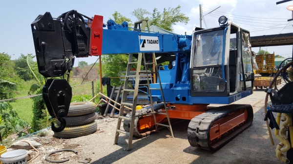 ขายรถเครนตีนตะขาบ7ตัน.ยกเดินๆไป