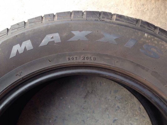 ยาง Maxxis 265-60-18 ปี 13 ครบชุด 4 เส้น 4000 สภาพสวยๆไม่บวมไม่กินข้างดอกยางเหลือเยอะเอาไปวิ่งกันใด้อีกยาวค่ะ