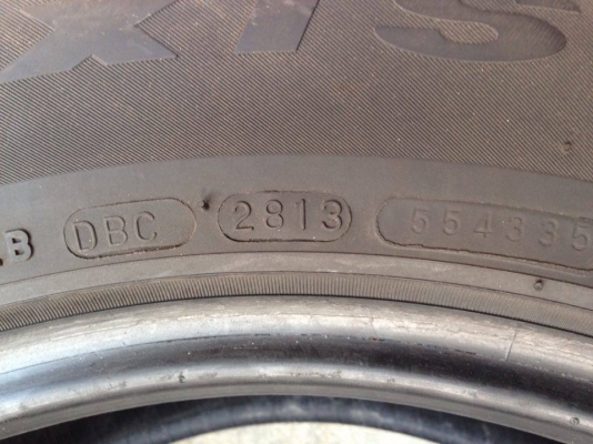 ยาง Maxxis 265-60-18 ปี 13 ครบชุด 4 เส้น 4000 สภาพสวยๆไม่บวมไม่กินข้างดอกยางเหลือเยอะเอาไปวิ่งกันใด้อีกยาวค่ะ