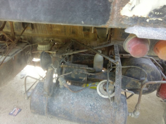 รถมิตซู 10 ล้อดั้ม FN527M - TF  220 แรงม้า. ปี 38.    สนใจติดต่อ  081 - 6079515