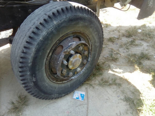 รถมิตซู 10 ล้อดั้ม FN527M - TF  220 แรงม้า. ปี 38.    สนใจติดต่อ  081 - 6079515