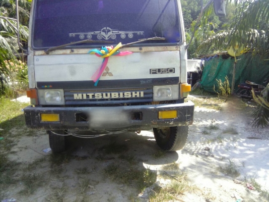 รถมิตซู 10 ล้อดั้ม FN527M - TF  220 แรงม้า. ปี 38.    สนใจติดต่อ  081 - 6079515