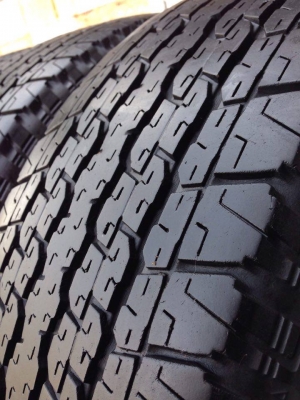 ยาง Bridgstone 245-70-16 ปี 14 ครบชุด 4 เส้น 6000 สภาพสวยๆไม่มีปะไม่บวมดอกยางเหลือเยอะ เอาไปวิ่งกันใด้อีกยาวค่ะ