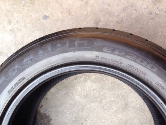 ยาง Bridgstone 205-55-16 ปี 14 รุ่น Ecopla ครบชุด 4 เส้น 3500 สภาพสวยๆไม่บวมดอกยางเหลือเยอะ เอาไปวิ่งกันใด้อีกยาวค่ะ