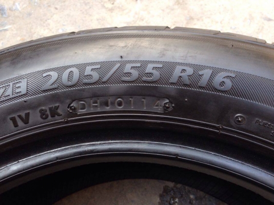 ยาง Bridgstone 205-55-16 ปี 14 รุ่น Ecopla ครบชุด 4 เส้น 3500 สภาพสวยๆไม่บวมดอกยางเหลือเยอะ เอาไปวิ่งกันใด้อีกยาวค่ะ