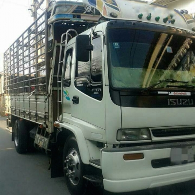 รถอีซูซุ 6 ล้อ รั้ว ( ไม่ดั้ม )  210 แรงม้า. ปี 47.   สนใจติดต่อ  081 - 6079515