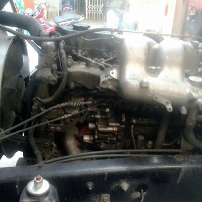 รถอีซูซุ 6 ล้อ รั้ว ( ไม่ดั้ม )  210 แรงม้า. ปี 47.   สนใจติดต่อ  081 - 6079515