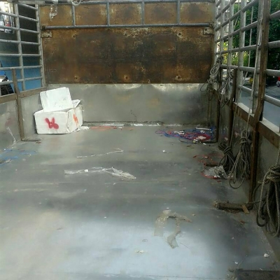 รถอีซูซุ 6 ล้อ รั้ว ( ไม่ดั้ม )  210 แรงม้า. ปี 47.   สนใจติดต่อ  081 - 6079515