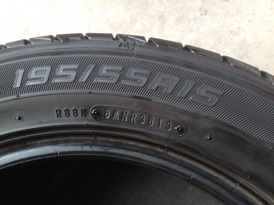 ยาง DUNLOP 195-55-15 ปี 13 ครบชุด 4 เส้น 3000 สภาพสวยๆดอกยางนิ่มๆไม่บวมเอาไปวิ่งกันยาวๆราคาเบาๆค่ะ