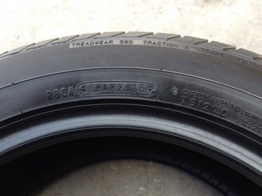 ยาง DUNLOP 185-60-15 ปี 15 ครบชุด 4 เส้น 3500 สภาพสวยๆดอกยางนิ่มๆไม่มีปะไม่บวมเอาไปวิ่งกันยาวๆราคาเบาๆค่ะ