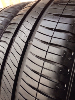 ยาง MICHELIN 185-55-15 ปี 13 ครบชุด 4 เส้น 3500  สภาพสวยๆดอกยางนิ่มๆไม่มีปะไม่บวมเอาไปวิ่งกันยาวๆราคาเบาๆค่ะ