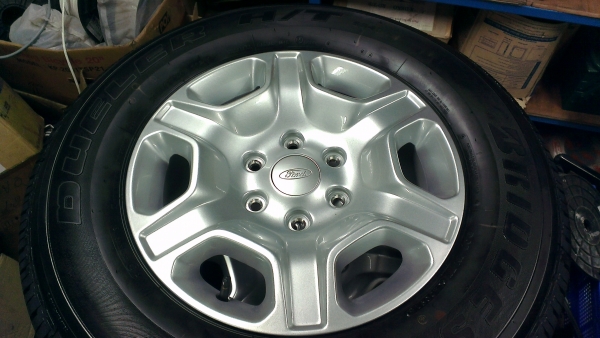 ขายล้อแม็กพร้อมยาง Ford ranger