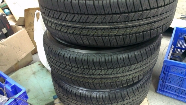 ขายล้อแม็กพร้อมยาง Ford ranger