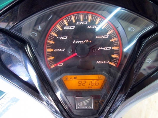 CLICK 125 i ลาย tune up สีขาวเทา ลงล้อทองขอบ 17 ของ yoko ล้อประหยัดน้ำมัน ของแถม 3 รายการ