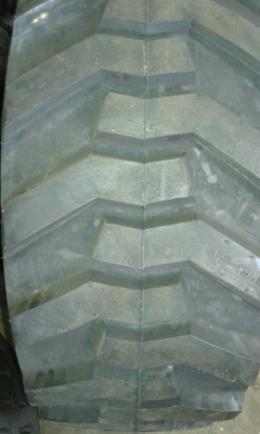 ยางรถตัก (ยางใหม่) 15 ขอบ 19.5 ก็มีนะครับ ยางรถตัก (ยางใหม่) 15 ขอบ 19.5 ก็มีนะครับ