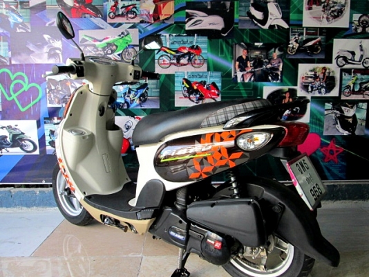 fiore จดทะเบียน ปี 2555 เครื่องดีหัวฉีดประหยัดน้ำมัน ล้อแม็กยางจุ๊บเลส สีลายใหม่สวยทั้งคัน แถม 4 รายการ 23900