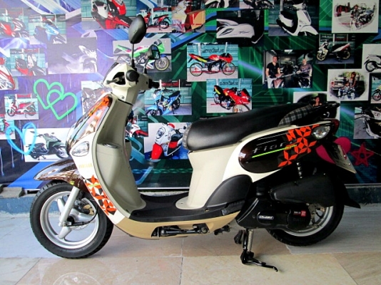 fiore จดทะเบียน ปี 2555 เครื่องดีหัวฉีดประหยัดน้ำมัน ล้อแม็กยางจุ๊บเลส สีลายใหม่สวยทั้งคัน แถม 4 รายการ 23900