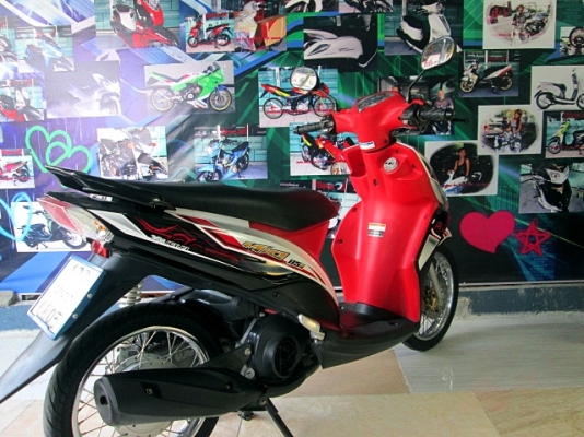 mio 115i cc.สีขาวดำแดง ระบบหัวฉีด เครื่องยนต์เดิมๆจากศูนย์ สีเดิมสดสวยทั้งคัน แถม 4 รายการ mio 115i cc.สีขาวดำแดง ระบบหัวฉีด เครื่องยนต์เดิมๆจากศูนย์ สีเดิมสดสวยทั้งคัน แถม 4 รายการ