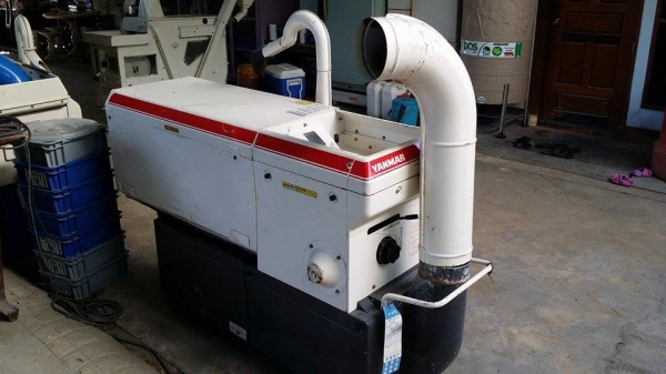 เครื่องสีข้าวกล้องเก่าญี่ปุ่น YANMAR รุ่น RHM250 สภาพเครื่องสวย พร้อมใช้งาน