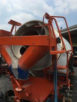 ขายถังโม่ปูน คายาบ้า KYB 4.5 คิว + ชุดปั๊มปั่นโม่ จากญี่ปุ่น