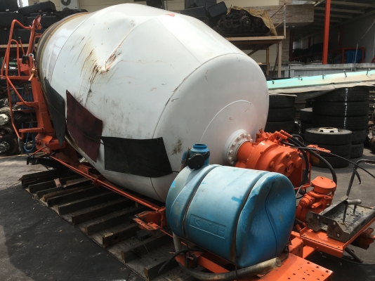 ขายถังโม่ปูน คายาบ้า KYB 4.5 คิว + ชุดปั๊มปั่นโม่ จากญี่ปุ่น