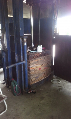 ขายเครื่องอัดกระดาษ งานรีไซเคิล อัด 300 กก